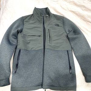 Men’s North Face Jacket - Medium